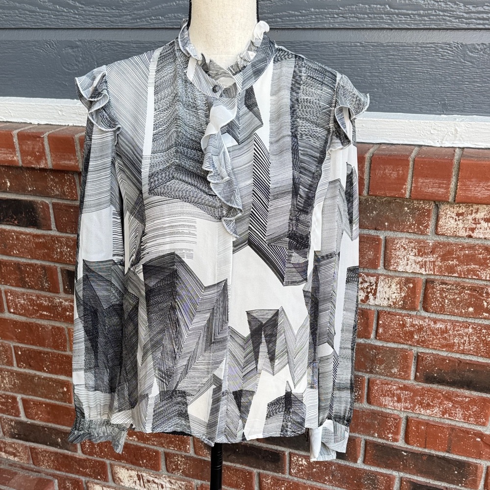 Go Silk Black White Geometric Ruffle Neck Silk Blouse Size Medium Washable